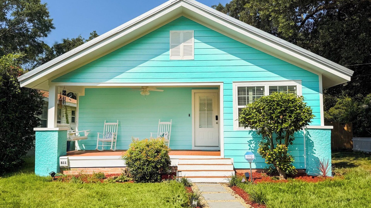 Gulfport House | 3-bedroom house in charming Gulfport with AC.
