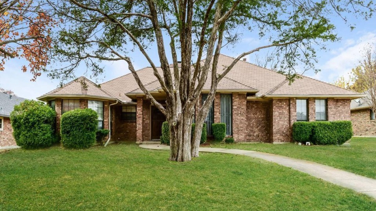DeSoto House | 3-bedroom house in fantastic DeSoto with AC, WiFi