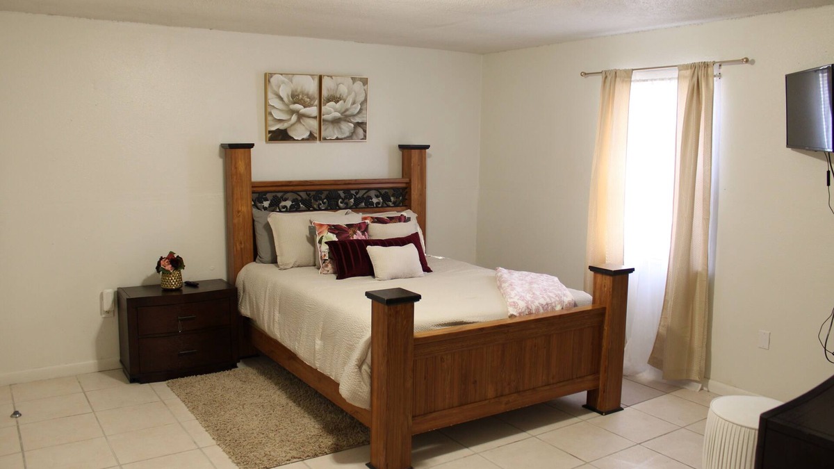 Lake City House | 3-bedroom house in gorgeous Lake City with WiFi, AC and country comfort