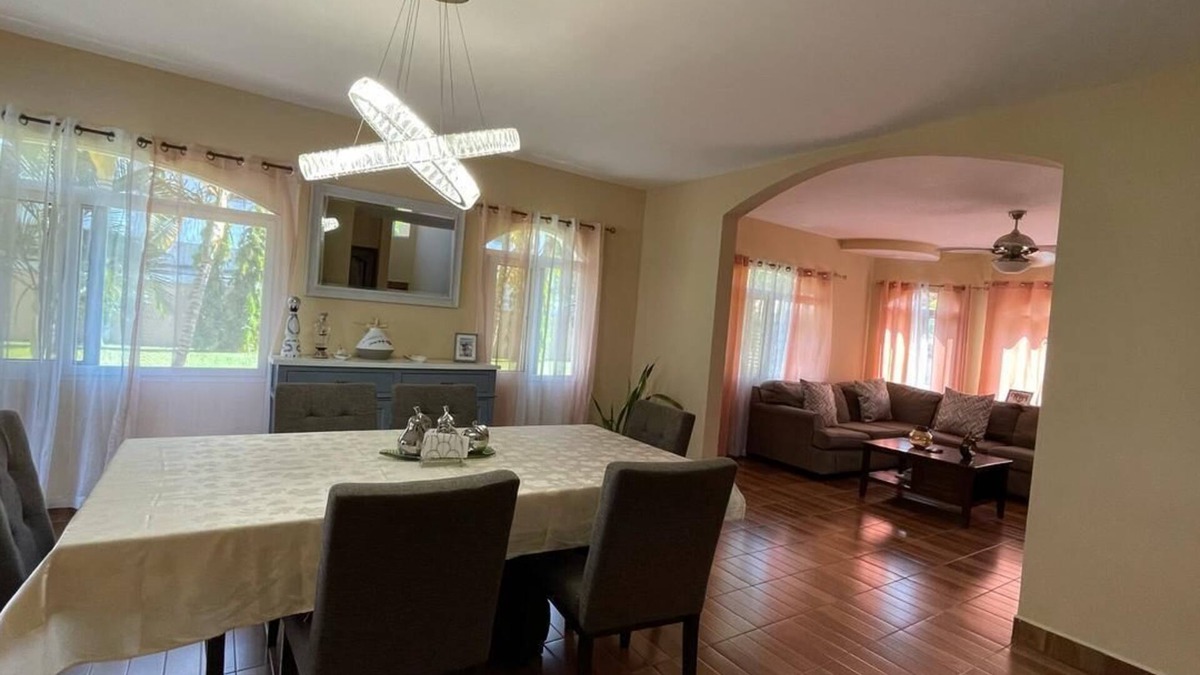 Puerto Cortes House | 3-bedroom house in lovely Cieneguita with AC, WiFi, Private Pool, Fenced Yard
