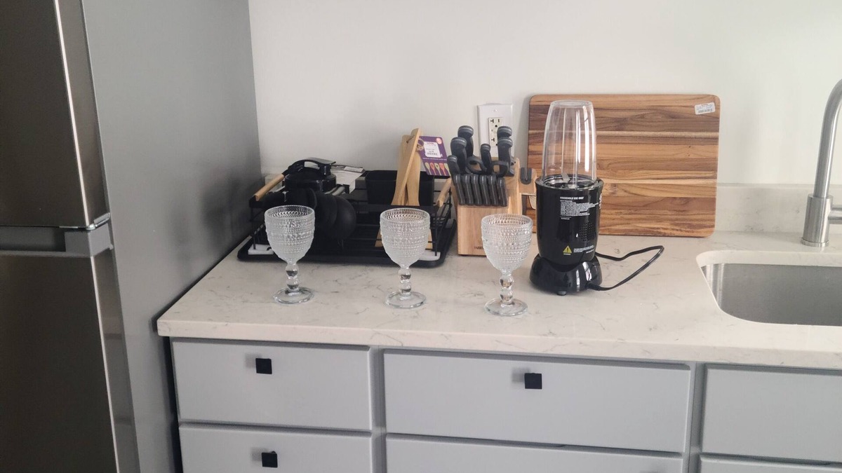 Middletown House | 3-bedroom house in tranquil Middletown with WiFi, AC. Enjoy your stay