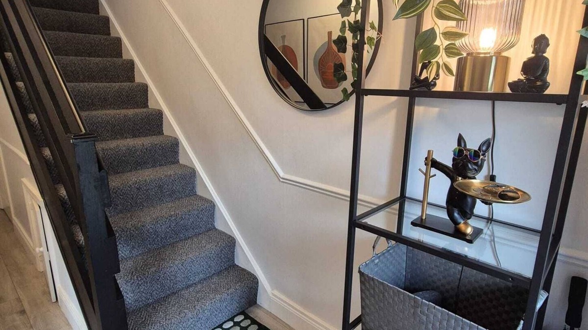 Ardee House | 3 bedroom house in the heart of Ardee with WiFi. Leave the car at home!