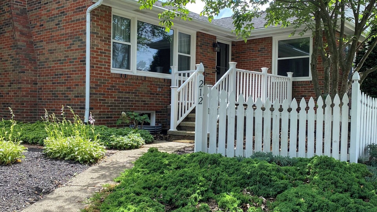 Canal Fulton House | 3-bedroom house in lovely Canal Fulton with AC, WiFi, and a game room.