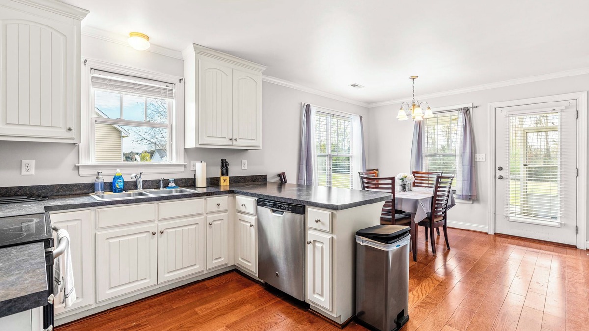 Kenly House | 3-bedroom house in welcoming Kenly with Screened in patio, Grill, 1 acre yard.