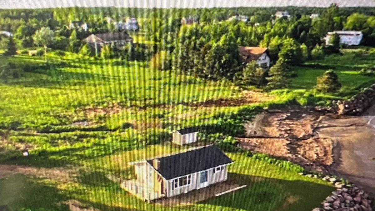 Grand-Digue House | 3-bedroom house on the Ocean minutes from Shediac with AC, WiFi, newly renovated