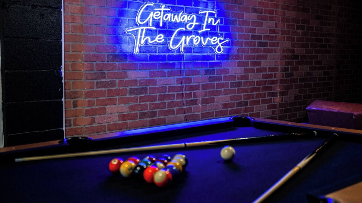 Grove City House | 3-bedroom house one mile from downtown Grove City+Dogs welcome+Quiet+Pool table