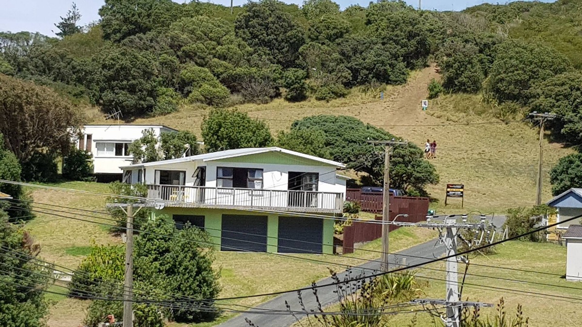 Baylys Beach House | 3-bedroom house overlooking Baylys Beach with WiFi and large garden and deck