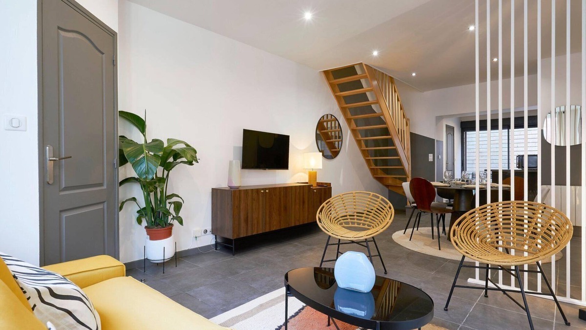 Tourcoing House | 3 bedroom house with courtyard, near metro