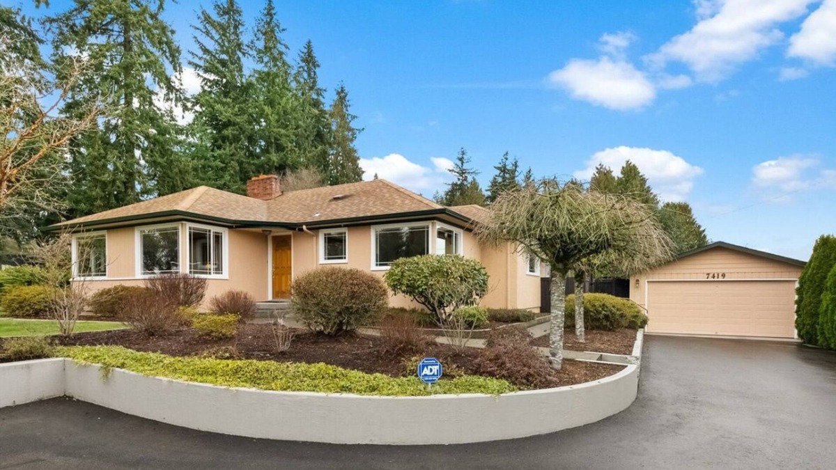 Puyallup House | 3 Bedroom House with large Garden - Pet friendly