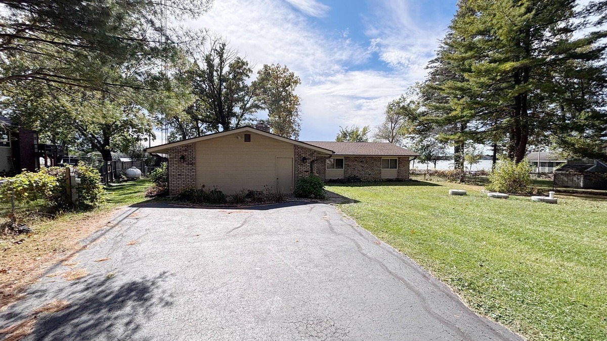 Briggsville House | 3-Bedroom Lake House Briggsville