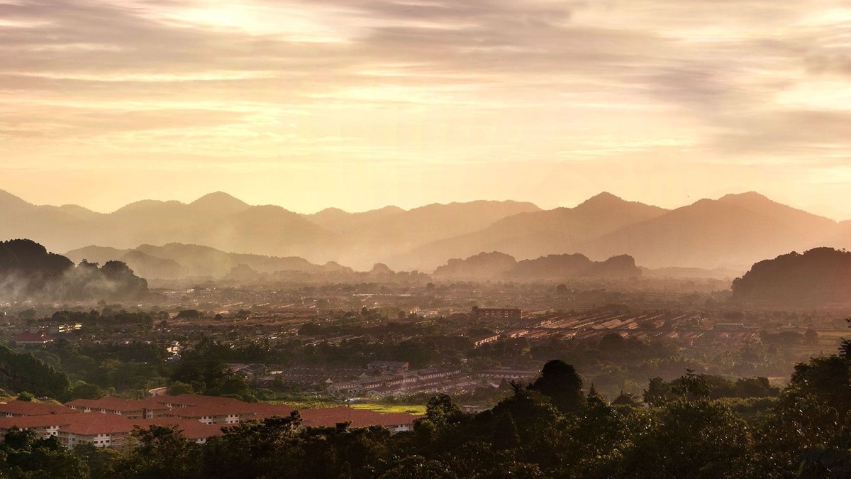 Hulu Kinta Apartment | 3 Bedroom Lakeview Premier Suite #5