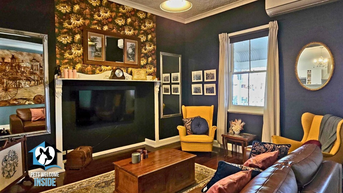 Lamington House | 3 Bedroom Little Addis Cottage in Historic Kalgoorlie