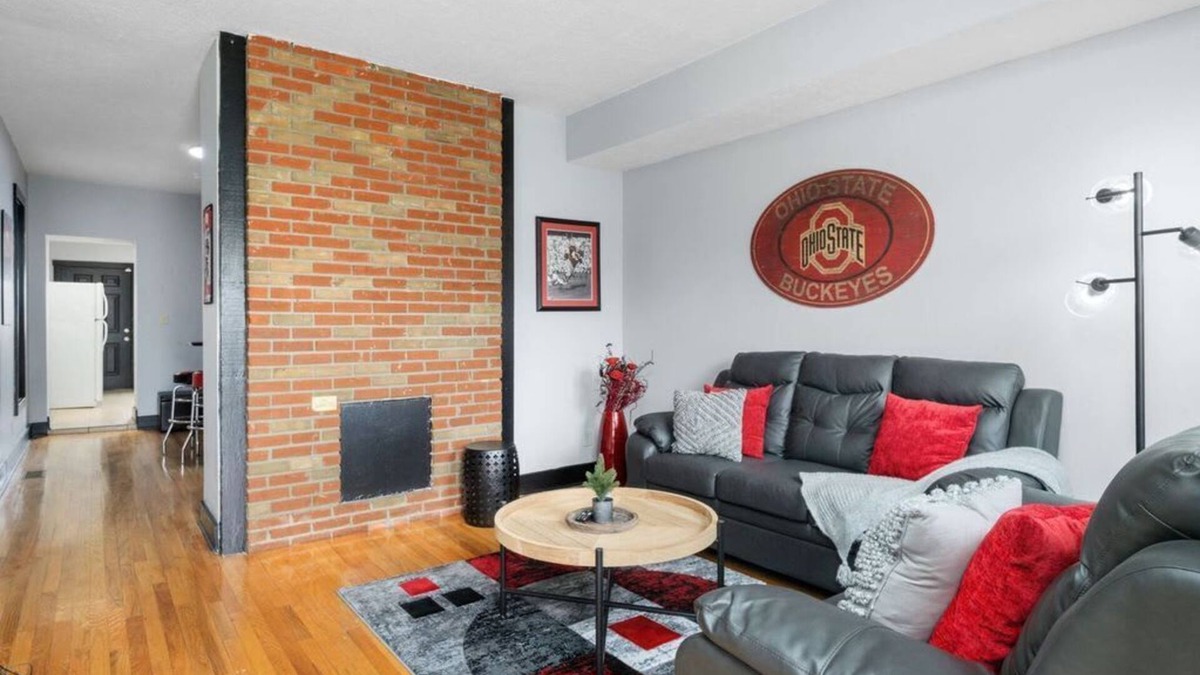 Weinland Park Apartment | 3 Bedroom Loft Near OSU