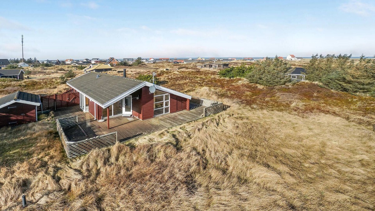 Lild Strand House | 3 bedroom lovely home in Frøstrup
