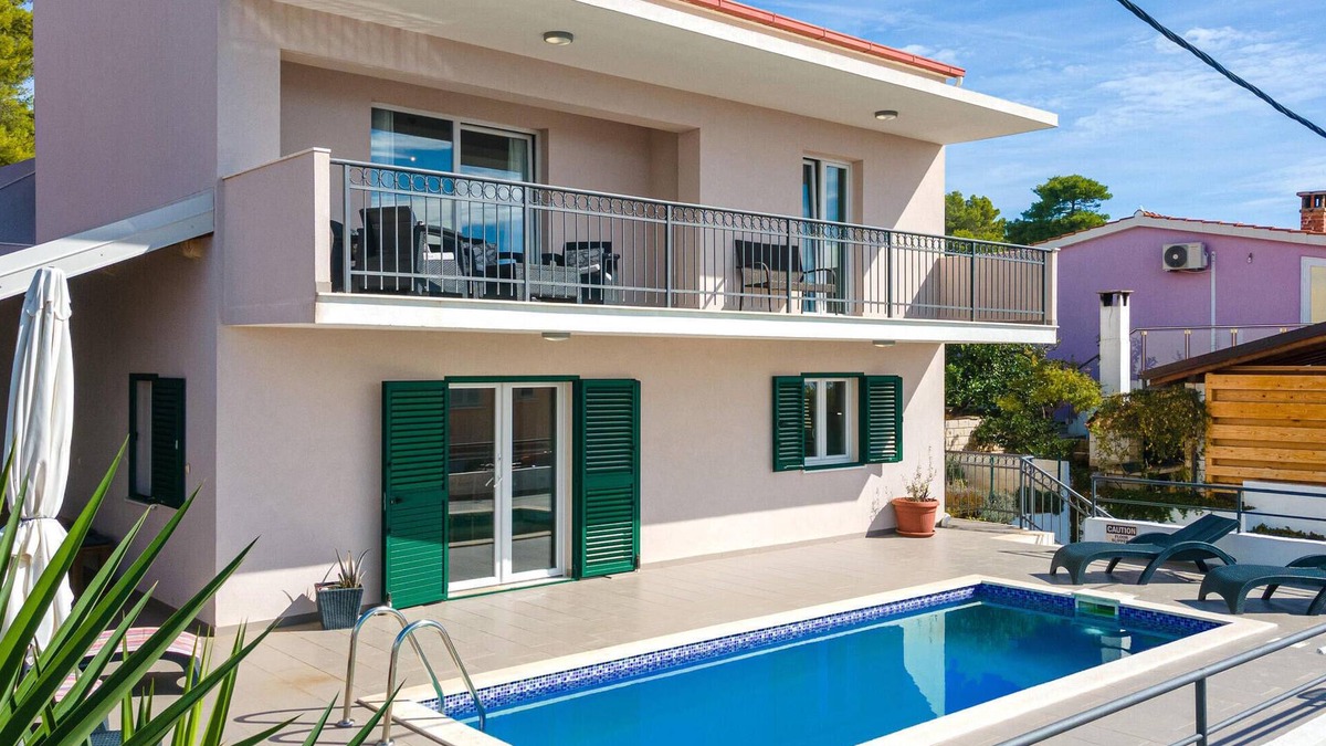 Potirna House | 3 bedroom lovely home in Nova