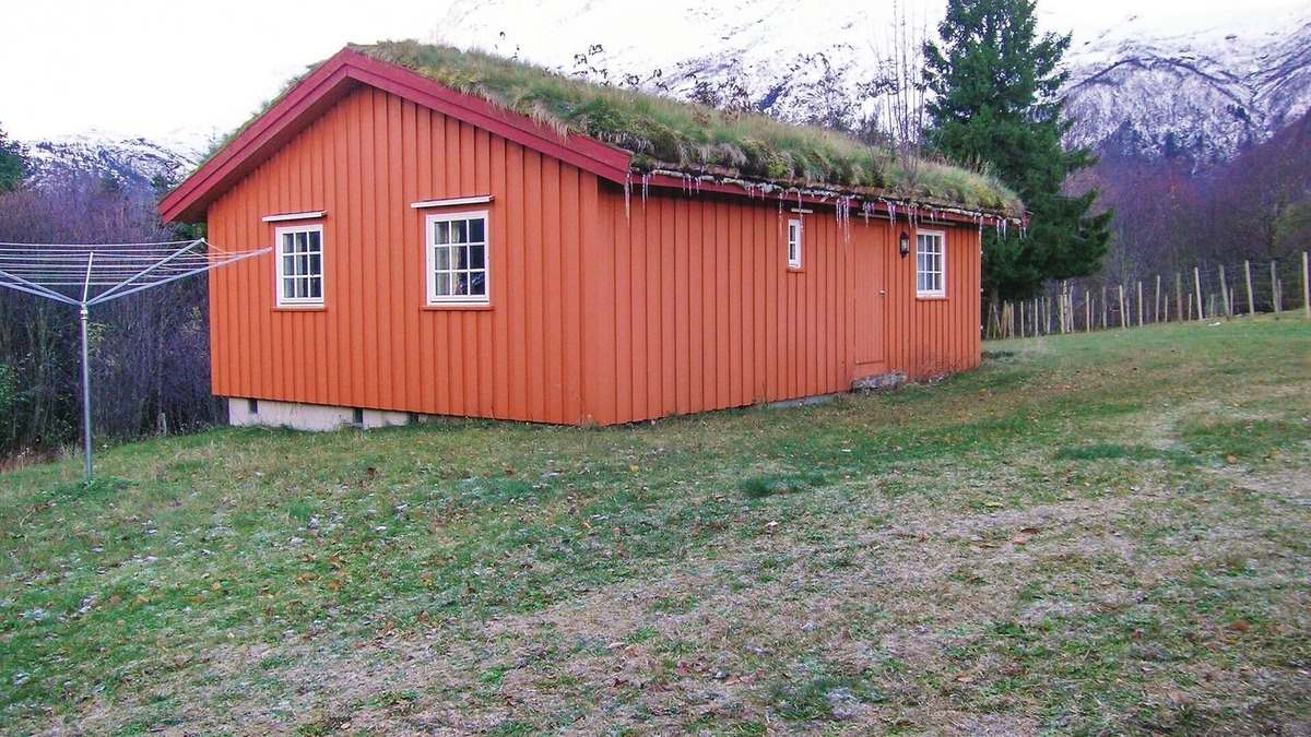 Nesset House | 3 bedroom lovely home in Eresfjord