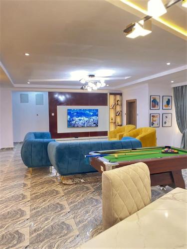 Lekki Phase 1 Apartment | 3 Bedroom Luxury Apartment in Lekki