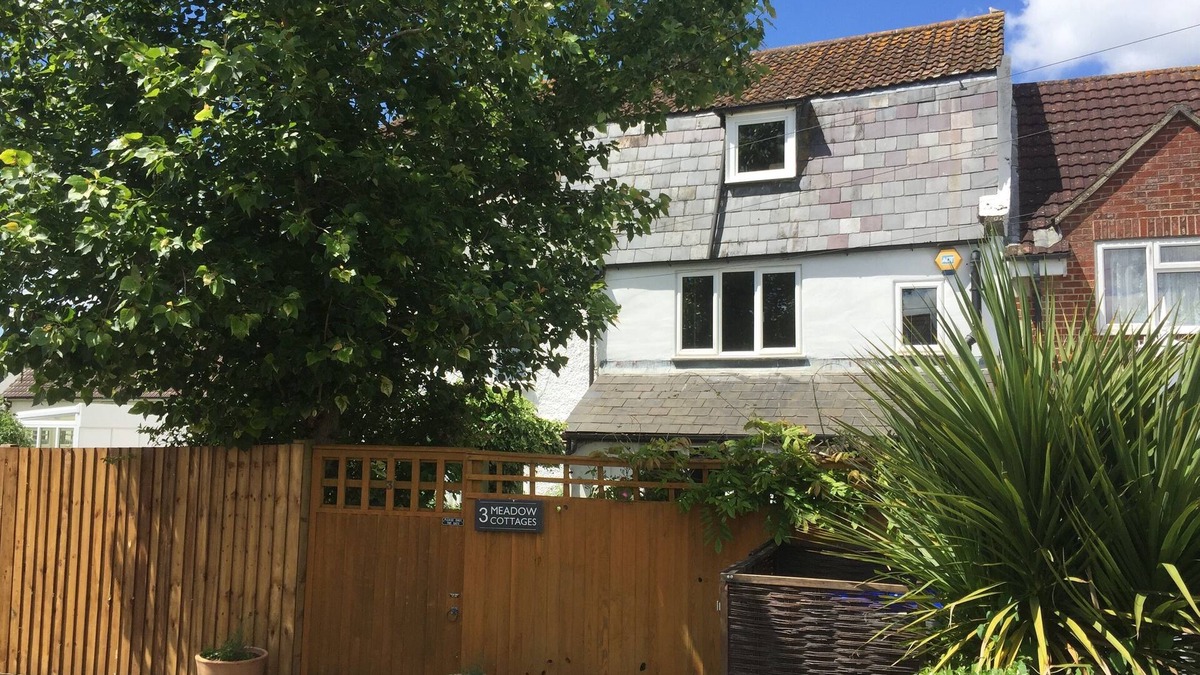 Harnham Cottage | 3 Bedroom Luxury Cottage near Salisbury Cathedral & Stonehenge