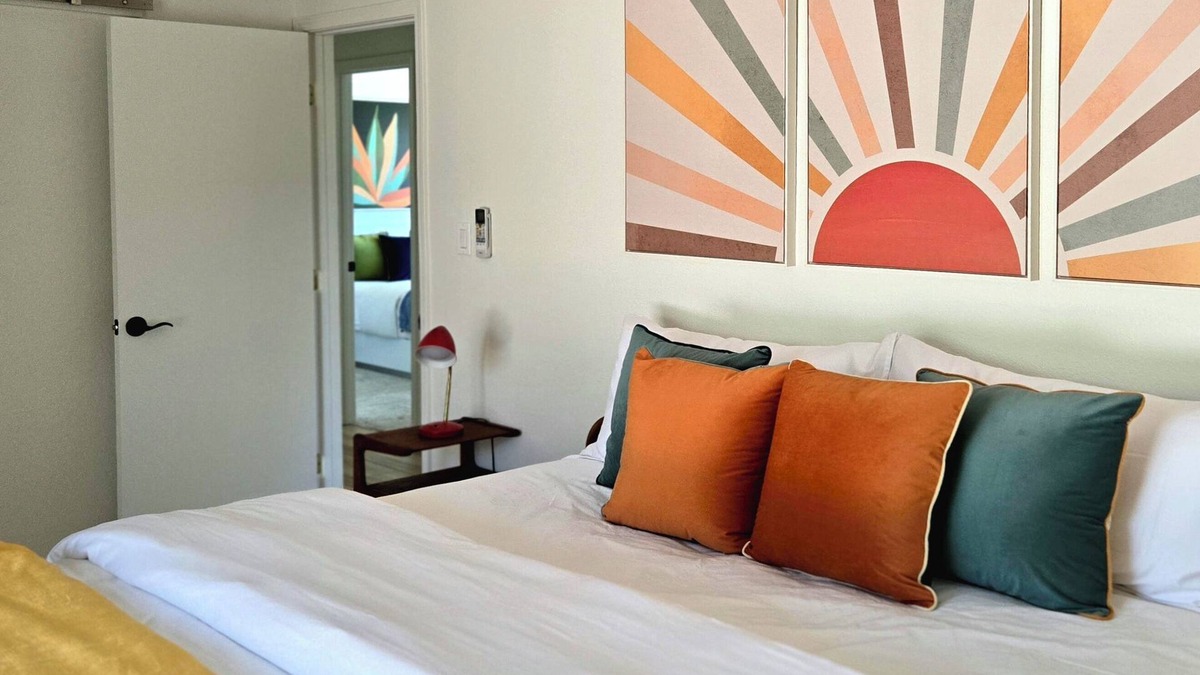 Palm Springs House | 3-bedroom Meiselman Retreat in serene Palm Springs with AC