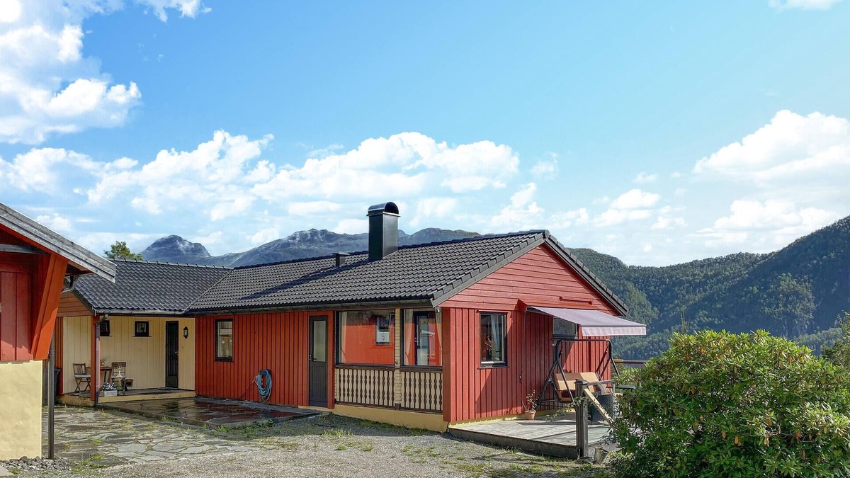Flora House | 3 bedroom nice home in Florø