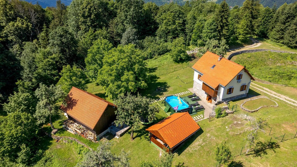 Brod Moravice House | 3 bedroom nice home in Naglici