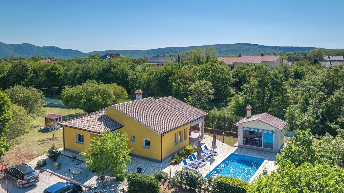 Strmac House | 3 bedroom nice home in Strmac