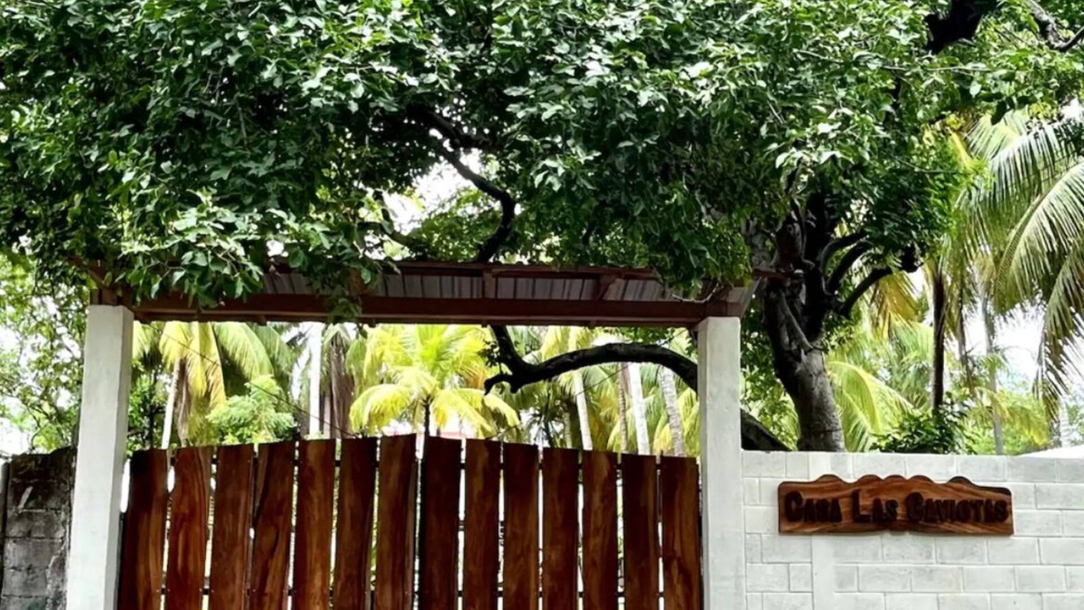 Llano de Los Patos House | 3-bedroom ocean front beach house in beautiful Maculis! Welcome to Paradise!