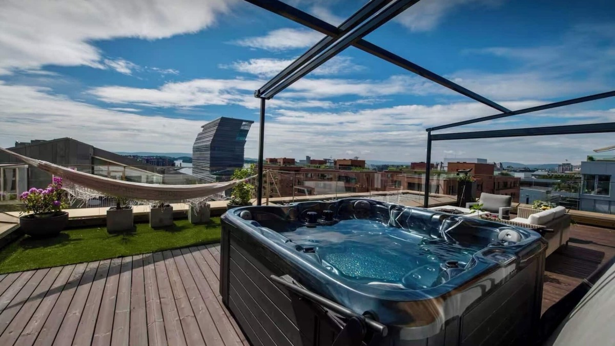 Gamle Oslo Apartment | 3-bedroom penthouse in delightful Oslo, large private terracce , amazing view