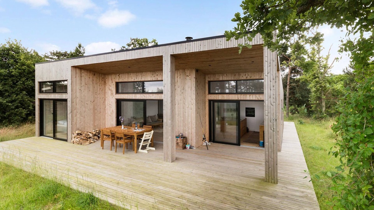 Fjellerup House | 3 bedroom pet friendly home in Glesborg