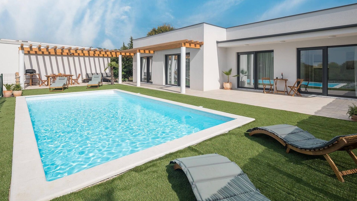 Krmed House | 3 bedroom pet friendly home in Krmed