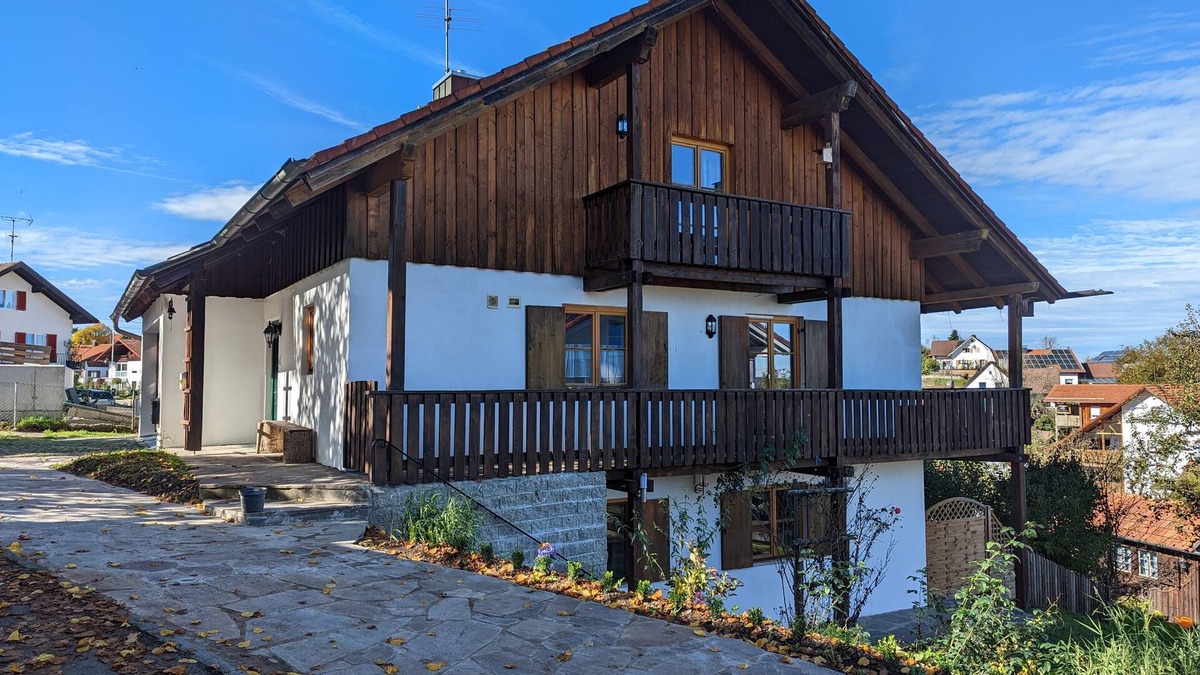 Leeder House | 3 bedroom private vacation home in denklingen