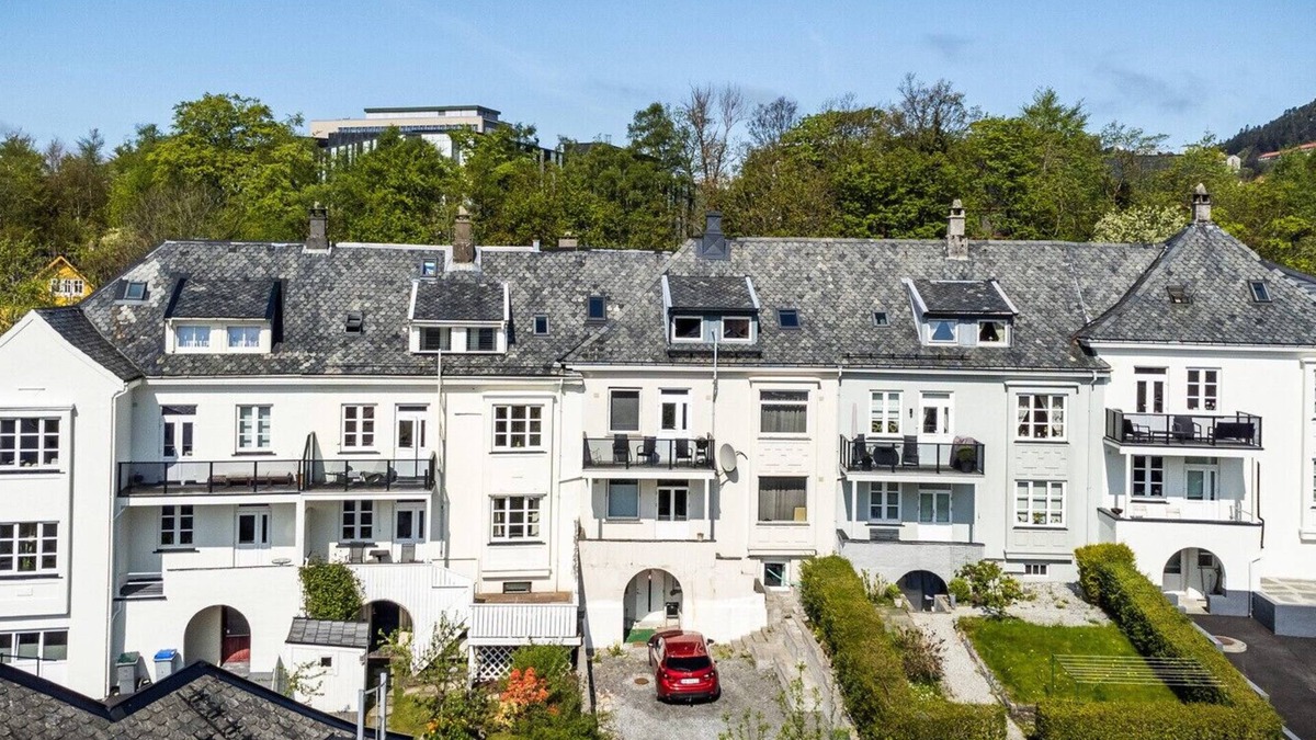 Bergenhus House | 3 bedroom private vacation home in vestland