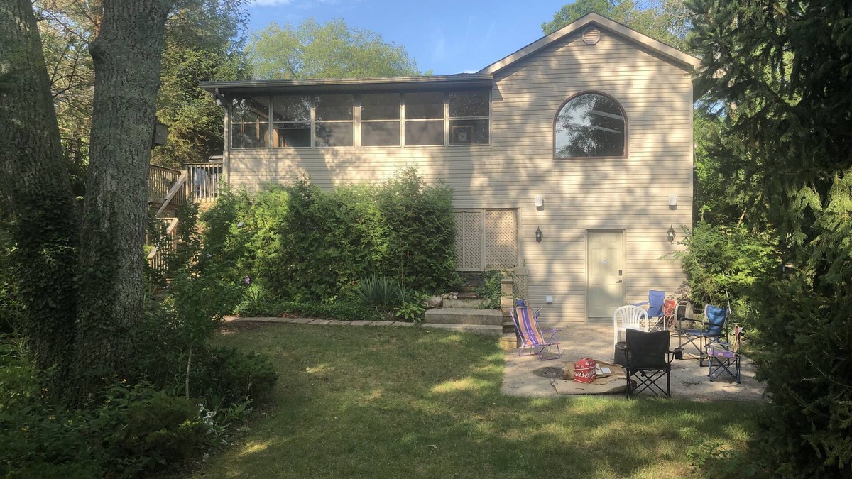 Port Franks House | 3 Bedroom river front cottage in Port Franks
