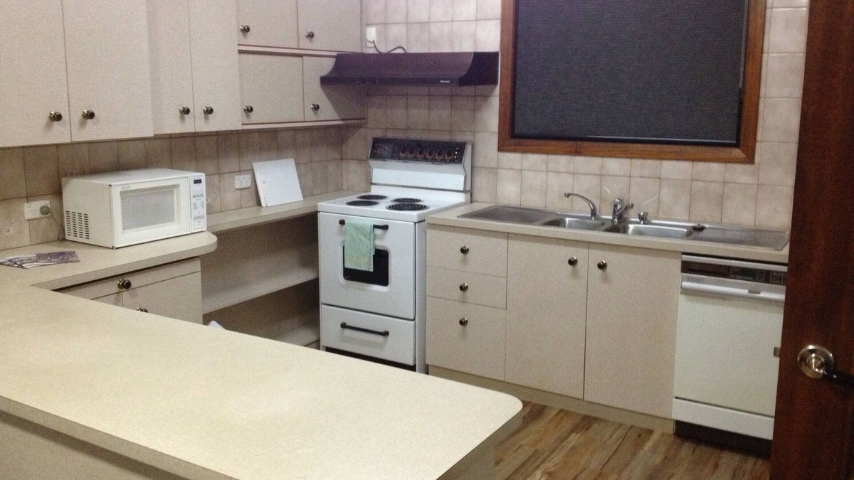 Benalla Apartment | 3 bedroom, self contained apartment
