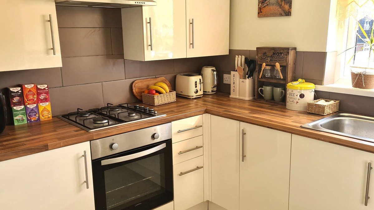 Newport House | 3 Bedroom Serviced Accommodation in Newport