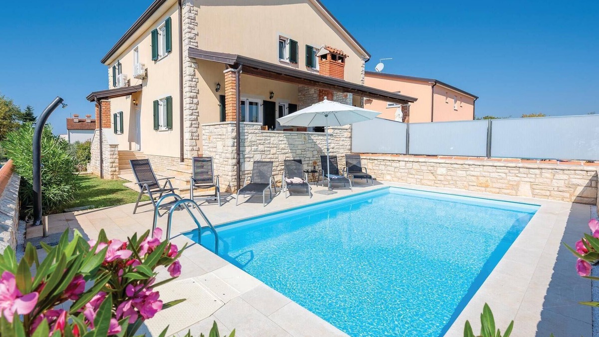 Lovrecica House | 3 bedroom stunning home in Lovrecica