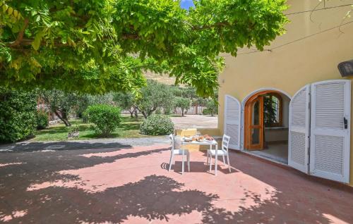 Mondragone House | 3 Bedroom Stunning Home In Mondragone