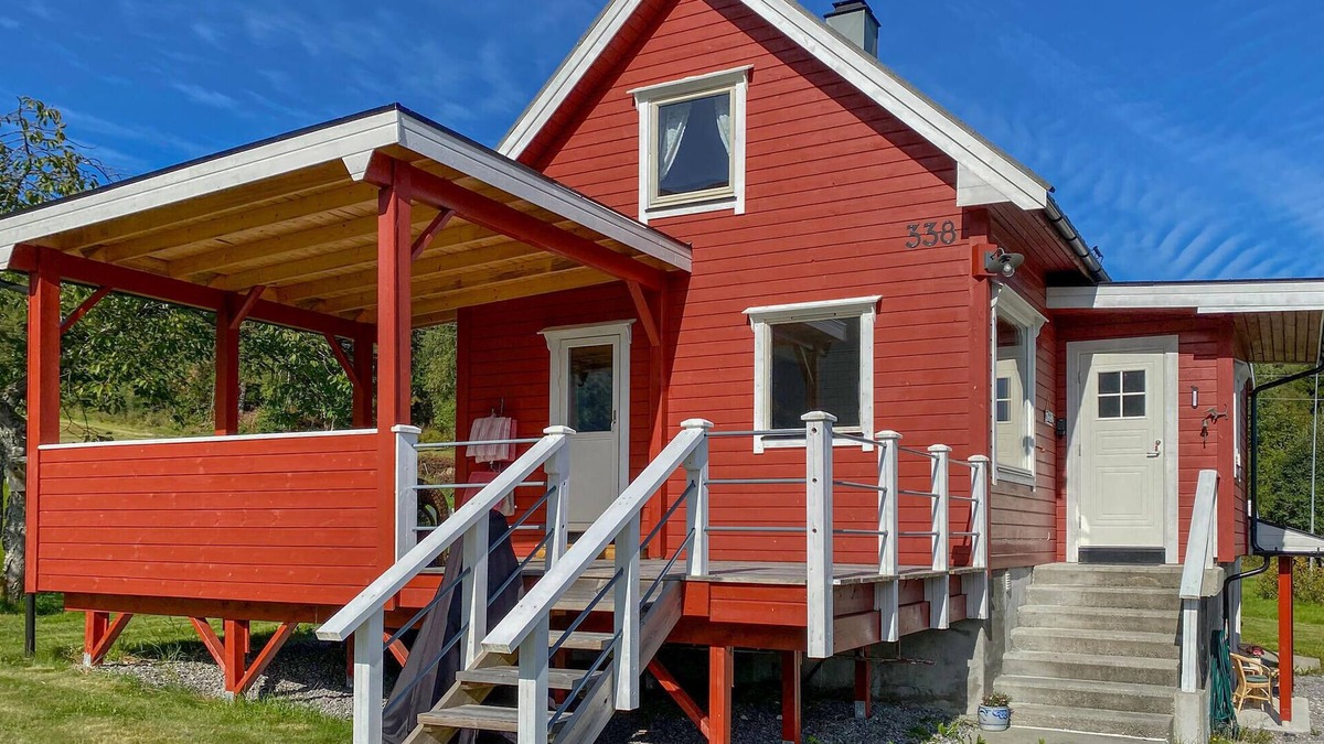 Midsund Municipality House | 3 bedroom stunning home in Fiksdal