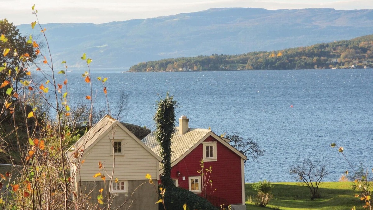 Jondal House | 3 bedroom stunning home in Jondal