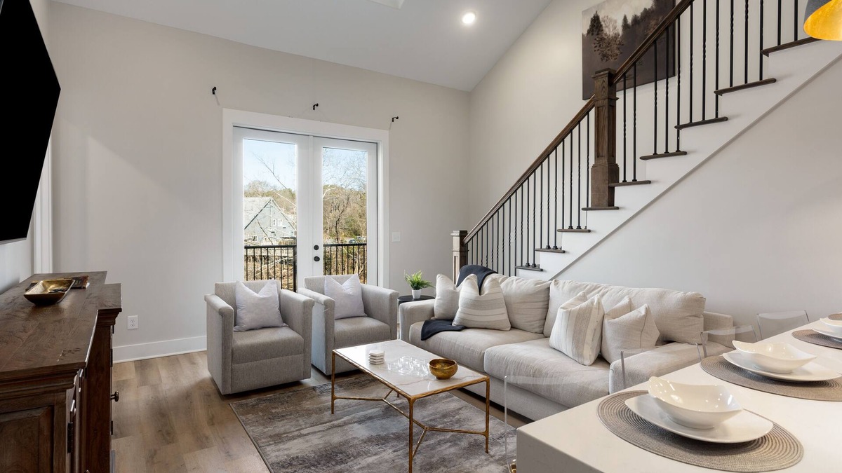 Helena Condo | 3 Bedroom Suite + Loft, Second Floor