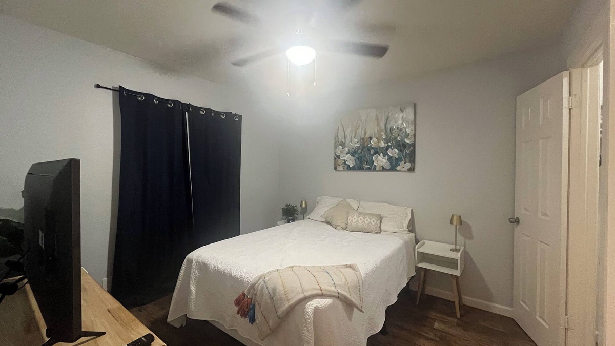 Tempe House | 3-bedroom townhome in fantastic Tempe with AC