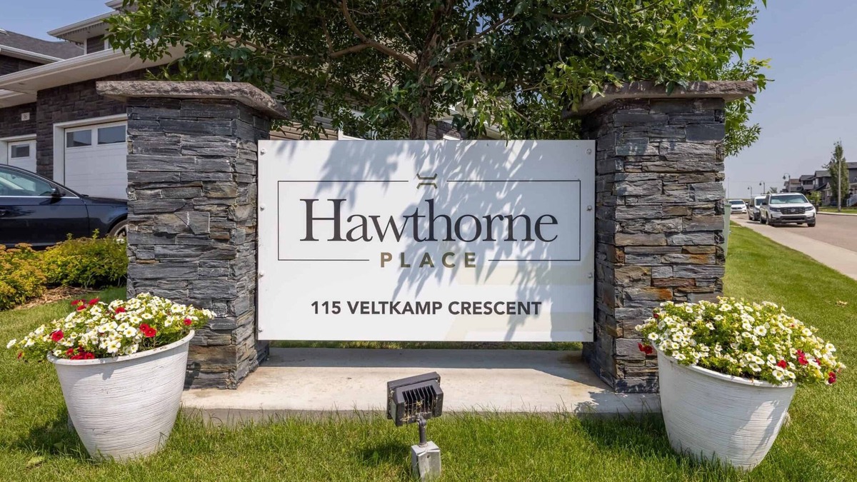 Saskatoon House | 3 Bedroom Townhouse Stonebridge