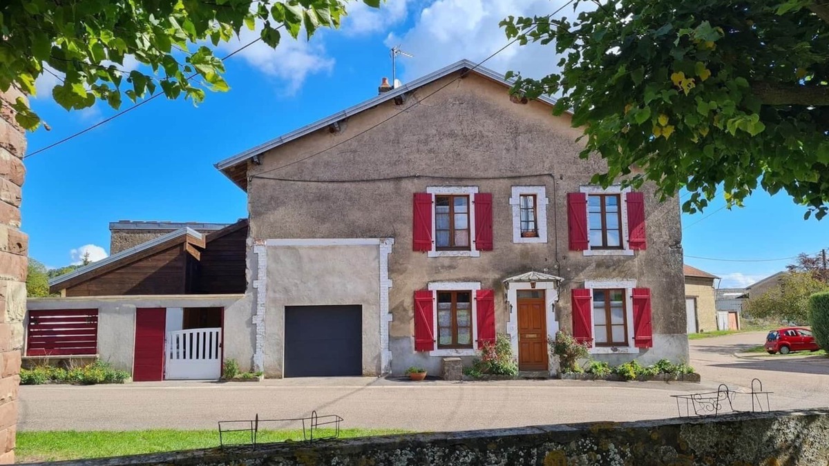Bezange-la-Grande House | 3-bedroom/two-bathroom house in the countryside