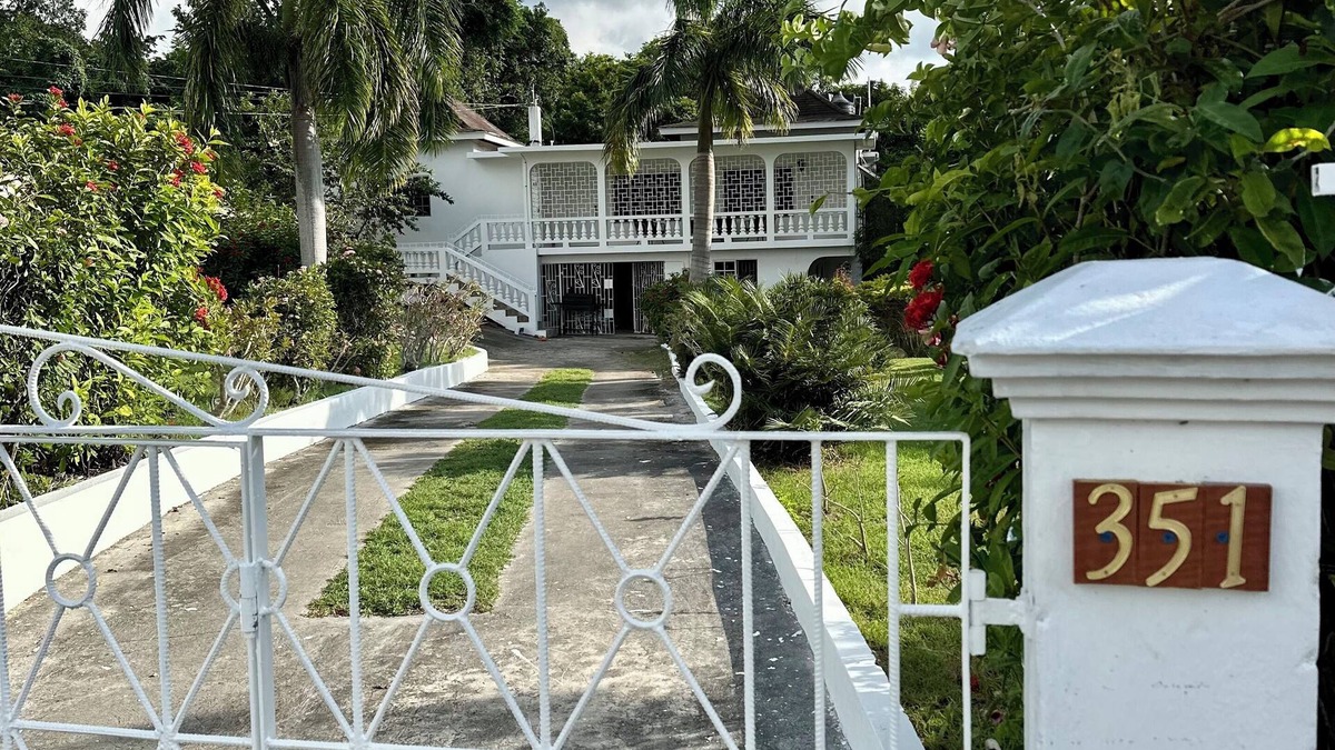 IronShore Estates House | 3-bedroom Vacation Home in Coral Gardens Montego Bay, Jamaica