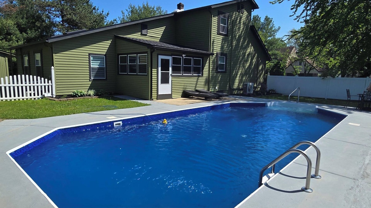 Nazareth House | 3-bedroom vacation home just 12 minutes from Lafayette and Lehigh College.