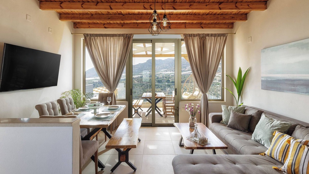 Koutsouras Villa | 3-bedroom villa in gorgeous Makry Gialos with AC, WiFi