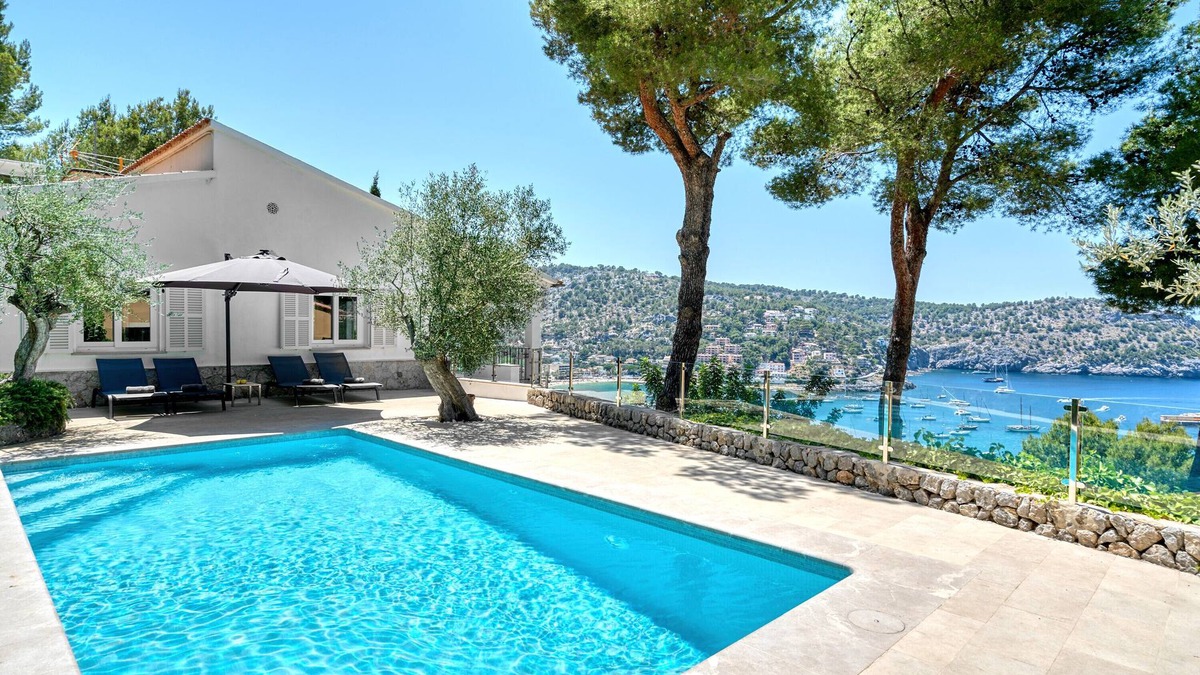 Puerto de Soller Ski Chalet | 3 bedroom Villa with private pool overlooking the harbor & Sea of Puerto Soller
