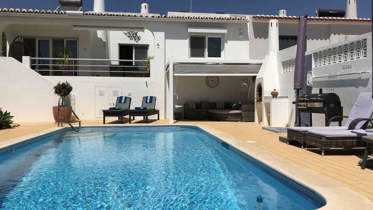 Mato Serrao House | 3 bedroom villa with private pool