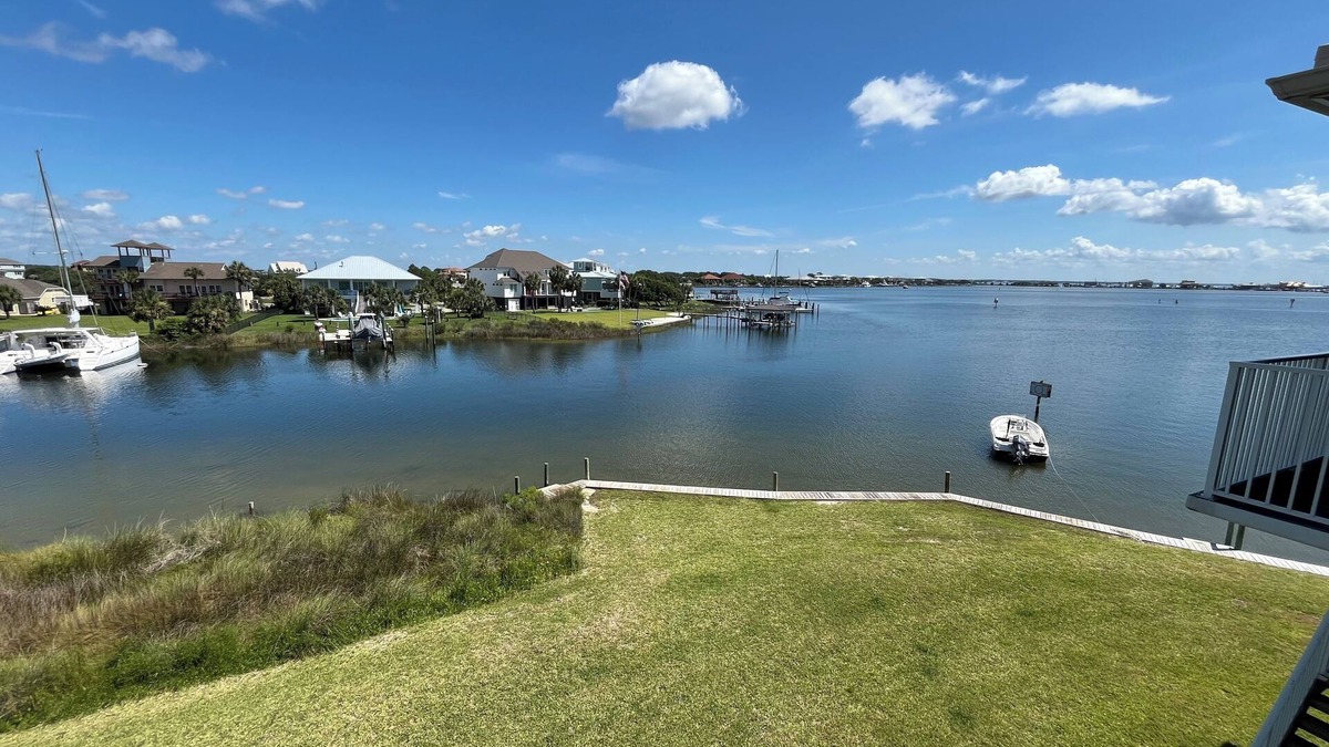 Villa Sabine House | 3-bedroom Waterfront Pensacola Beach Townhouse on Little Sabine