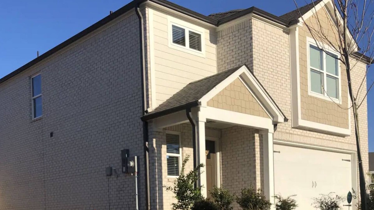 Fultondale House | 3 bedroom with large backyard